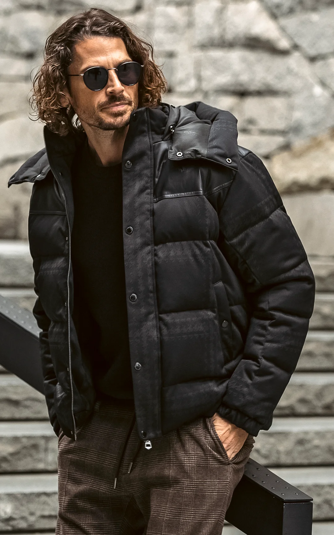 LEON 2025年12月号掲載 1PIU1UGUALE3 RELAX