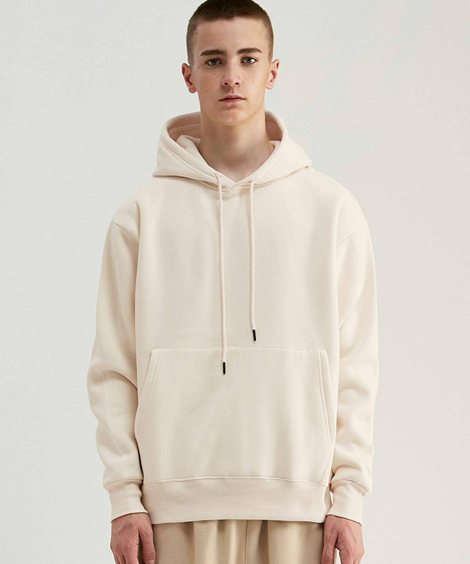オフホワイト