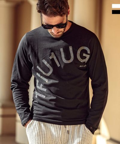 1PIU1UGUALE3 RELAX(ウノピゥウノウグァーレトレ リラックス)ラインストーンロゴ長袖Tシャツ