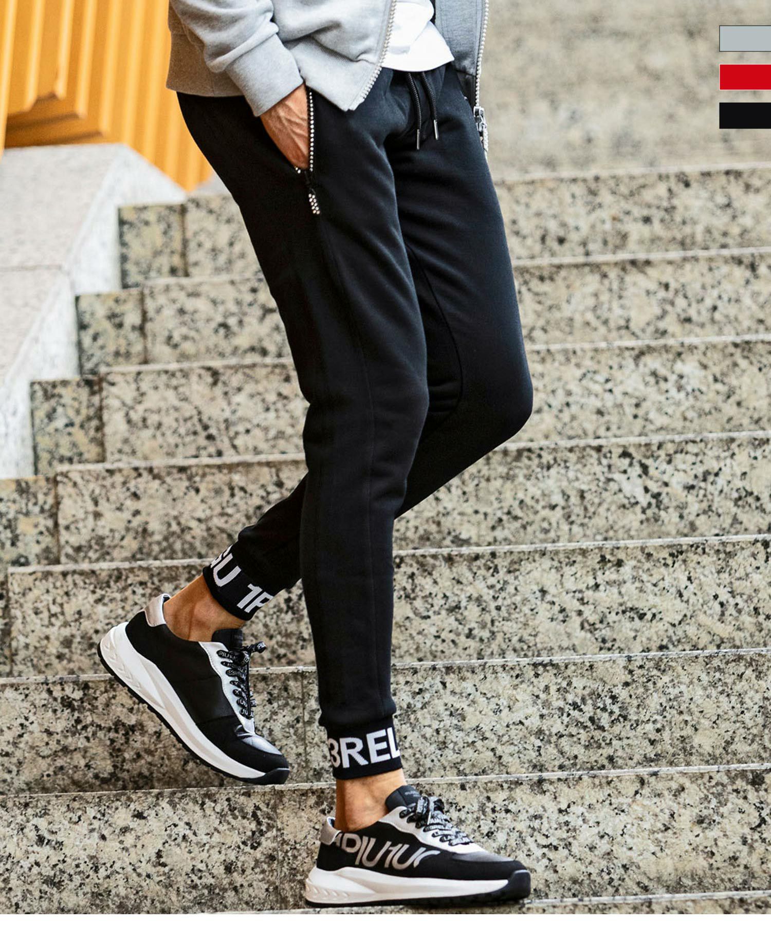 1PIU1UGUALE3 RELAX(ウノピゥウノウグァーレトレ リラックス)リブロゴ  