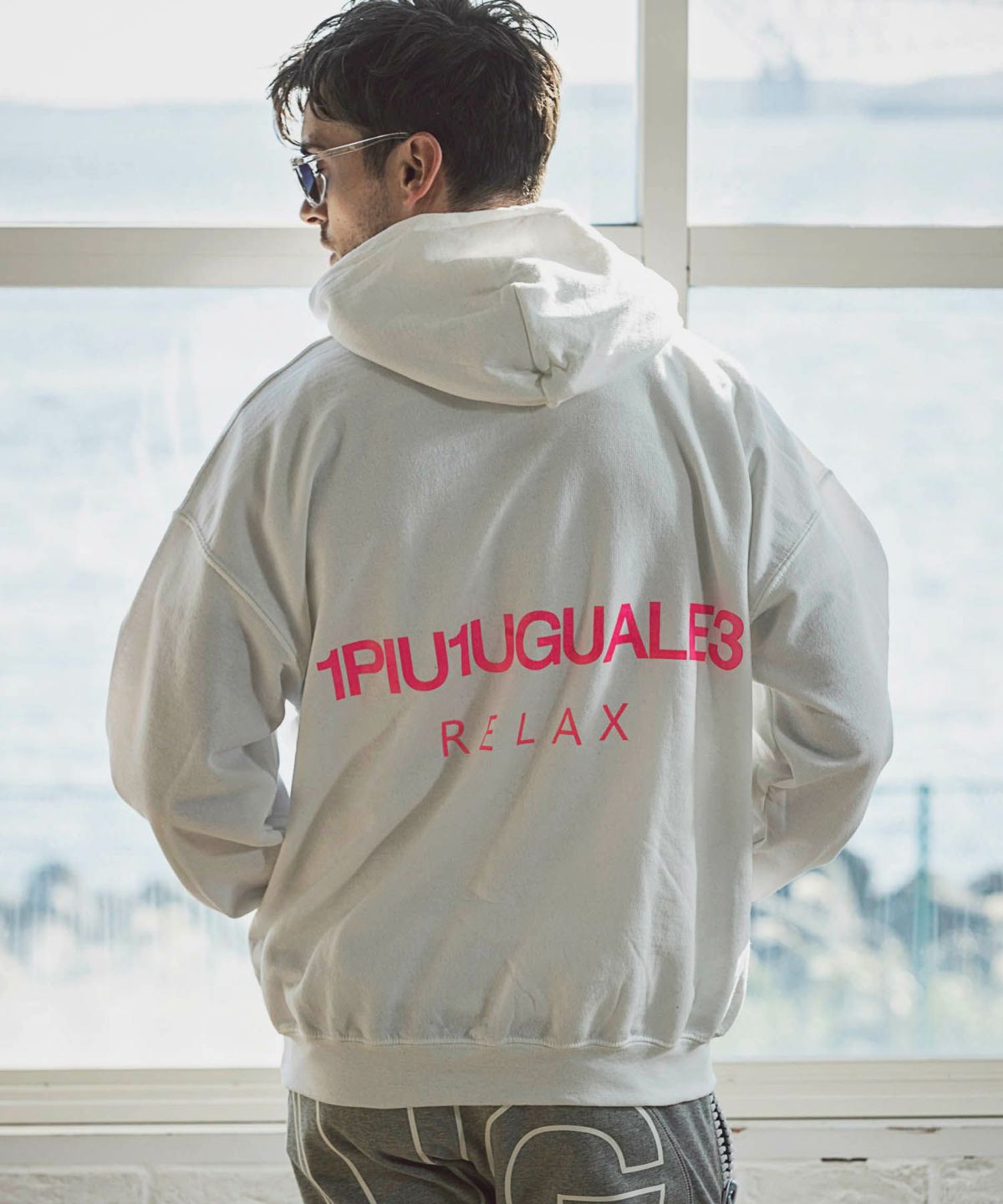 ホワイト×ピンク