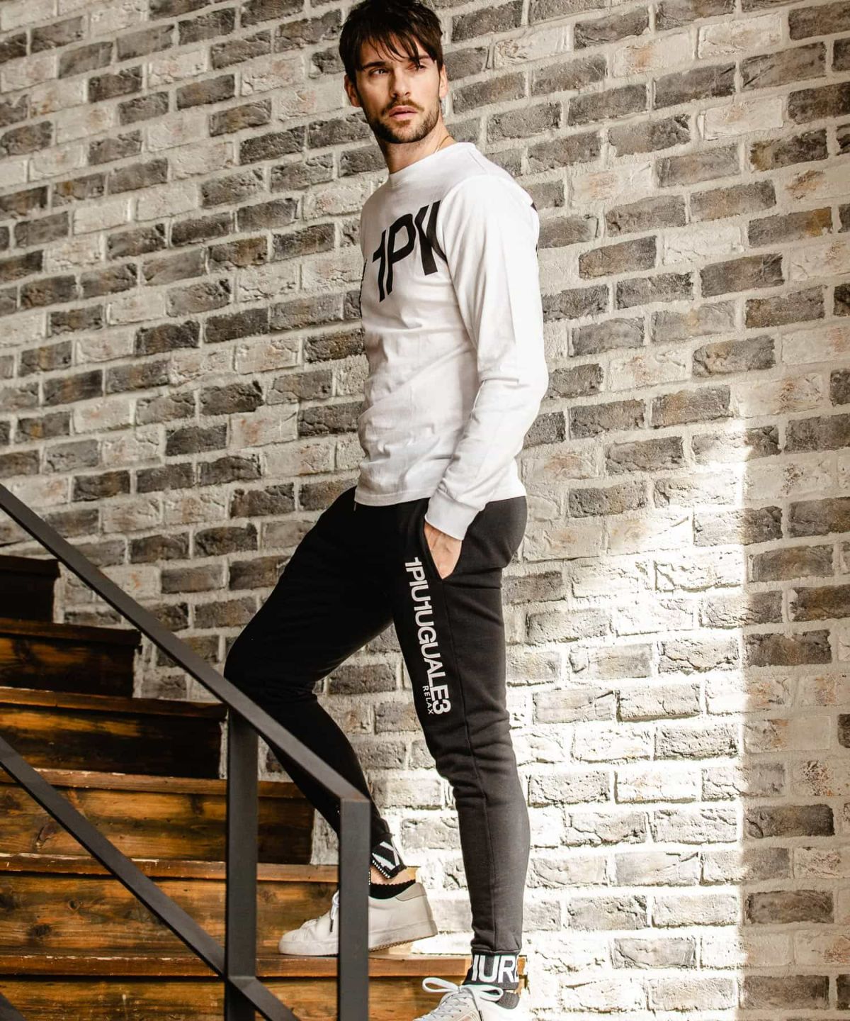 1PIU1UGUALE3 RELAX(ウノピゥウノウグァーレトレ リラックス)ライン