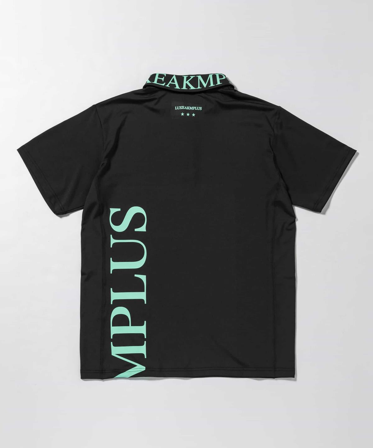 LUXEAKMPLUS(リュクスエイケイエムプラス)ゴルフ バーチカルロゴ半袖