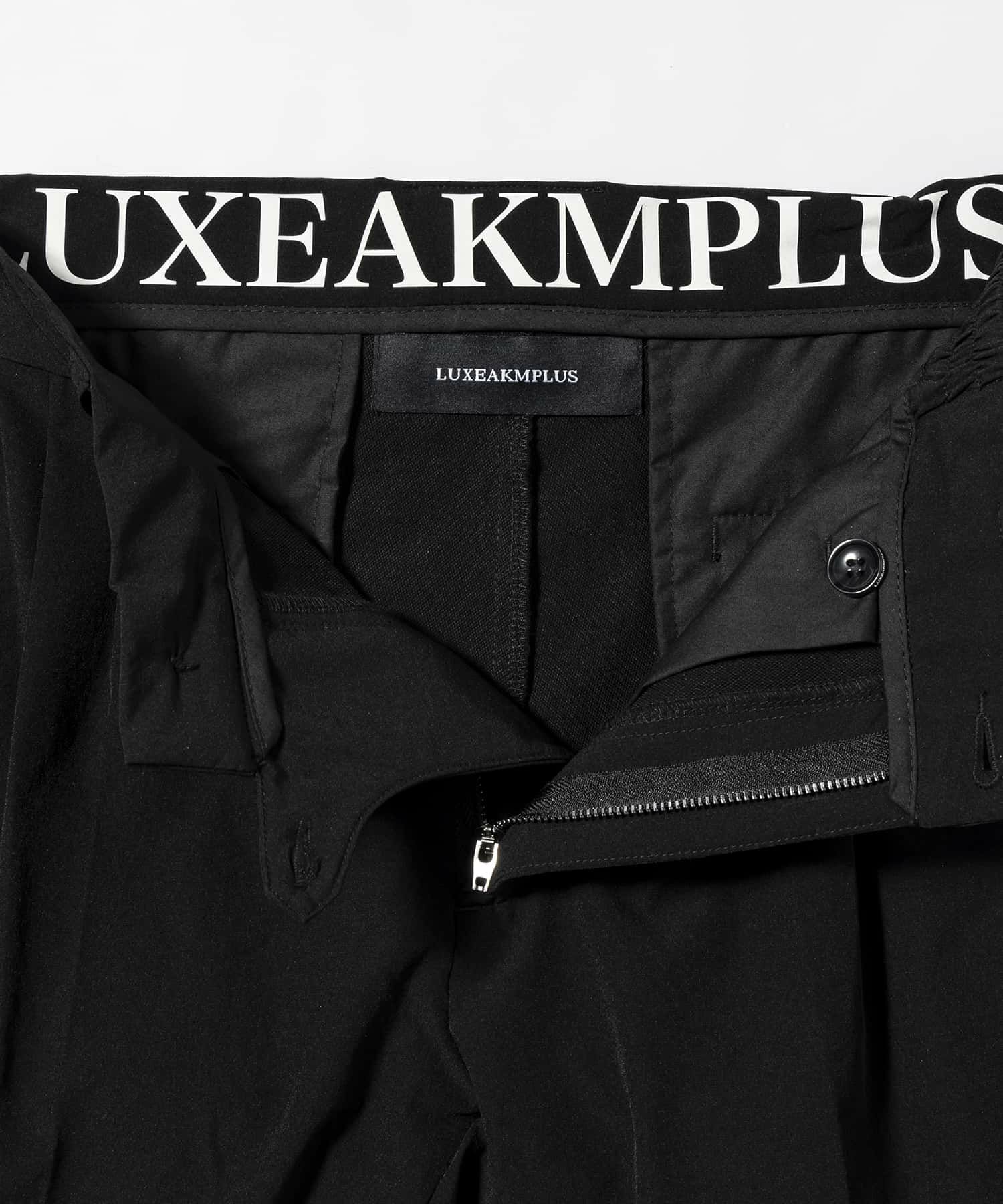 LUXEAKMPLUS(リュクスエイケイエムプラス)ゴルフ サイドロゴ