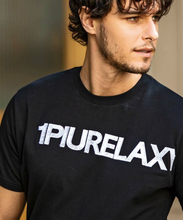 1PIU1UGUALE3 RELAX(ウノピゥウノウグァーレトレ リラックス)ペイズリーロゴ半袖Tシャツ