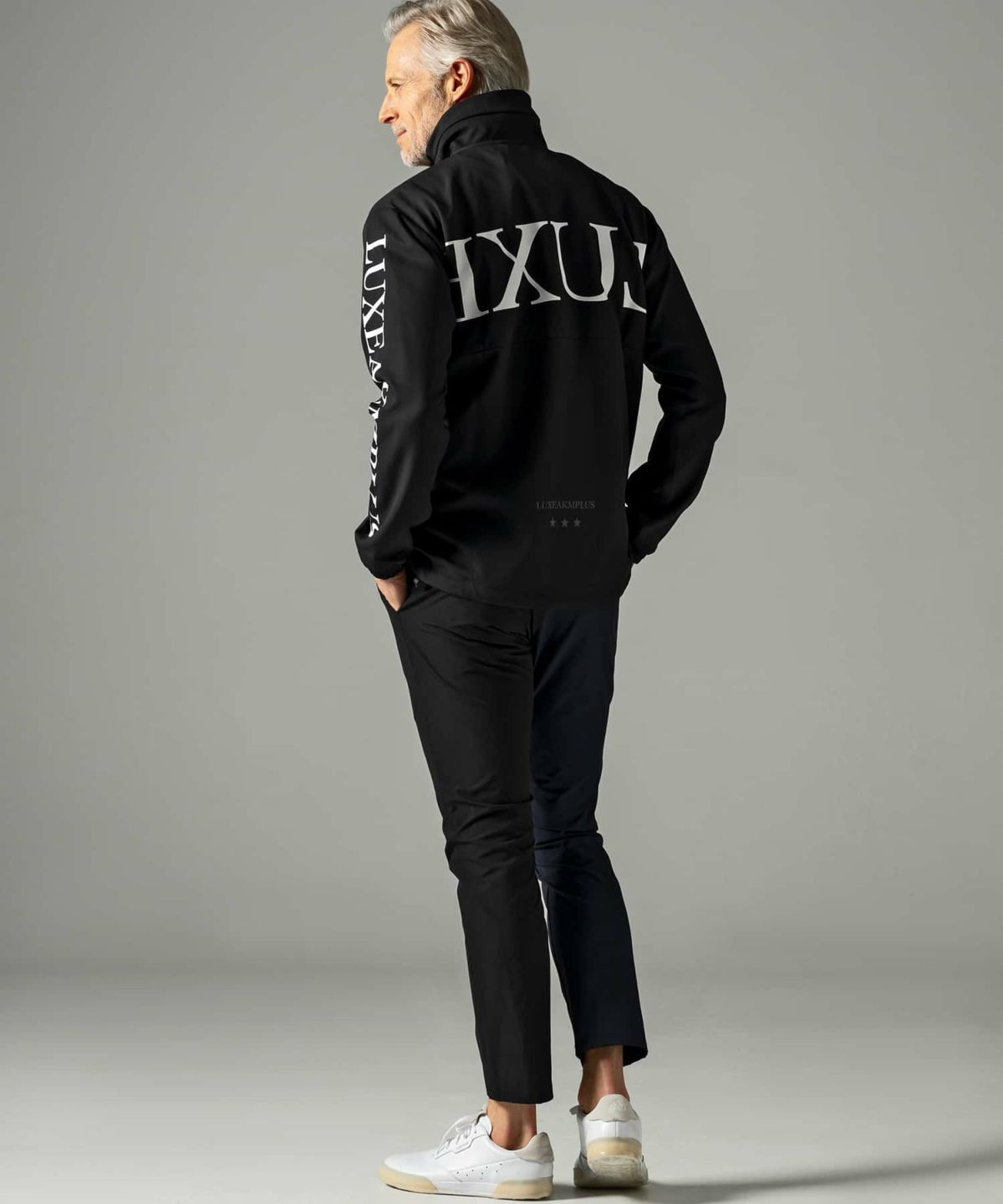 LUXEAKMPLUS ブラック ジャケット　XL LUXEAKMPLUS(リュクスエイケイエムプラス)ゴルフ フロントロゴ軽量