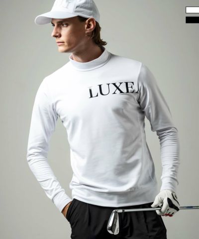 LUXEAKMPLUS(リュクスエイケイエムプラス)ゴルフ 光沢ロゴモックネックTシャツ