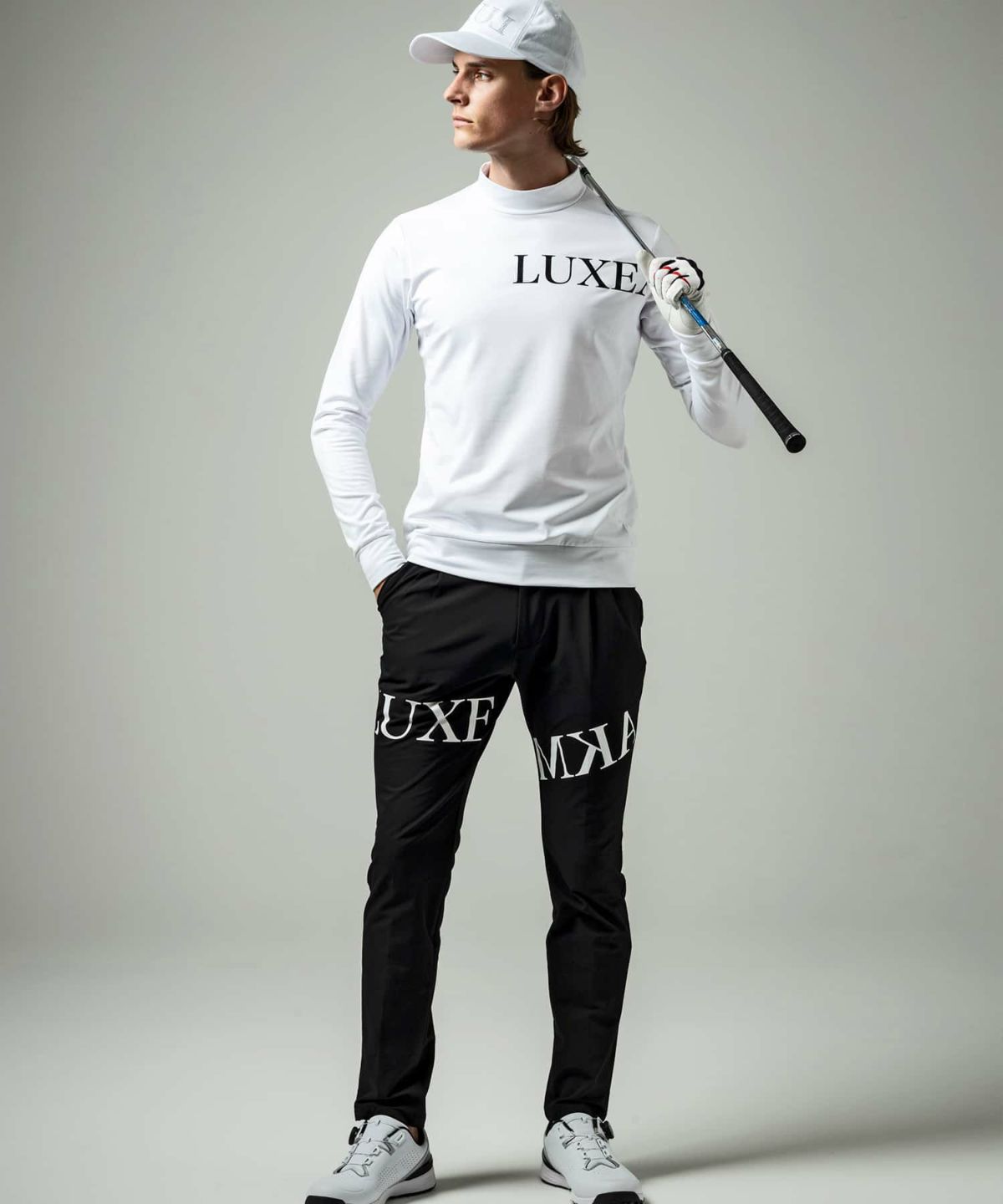 LUXEAKMPLUS(リュクスエイケイエムプラス)ゴルフ 光沢ロゴモックネック