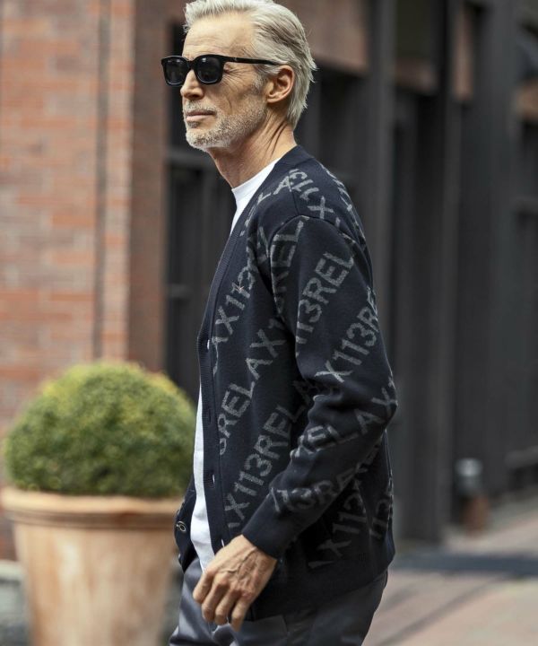 ぴくるす 定価7万【1piu1uguale3】1B V-CARDIGAN ぴくるす 定価7万【1piu1uguale3】1B V-CARDIGAN 1PIU1UGUALE3