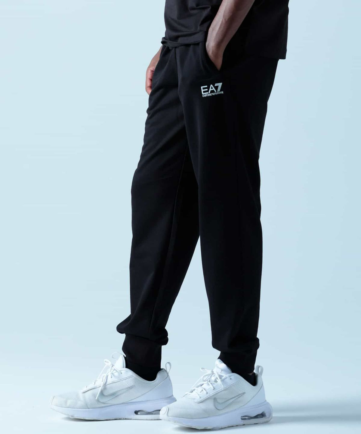 EA7(イーエーセブン)TRAIN CORE ID M PANTS CH COFT/スウェットパンツ