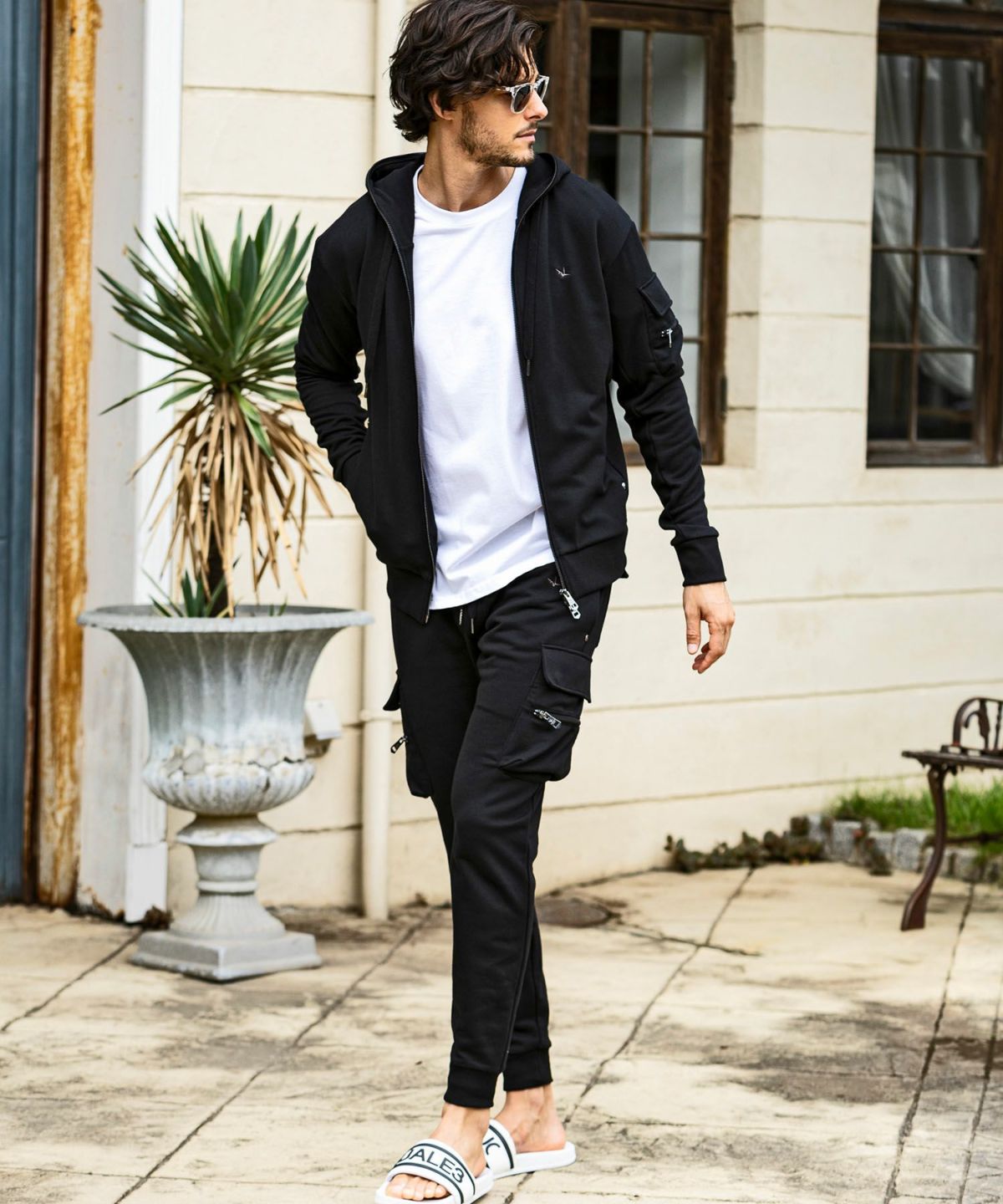 1PIU1UGUALE3 RELAX(ウノピゥウノウグァーレトレ リラックス