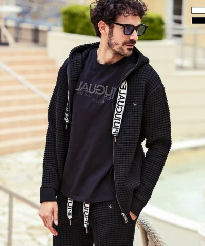 1PIU1UGUALE3 RELAX(ウノピゥウノウグァーレトレ リラックス)スピンドルロゴワッフルパーカー