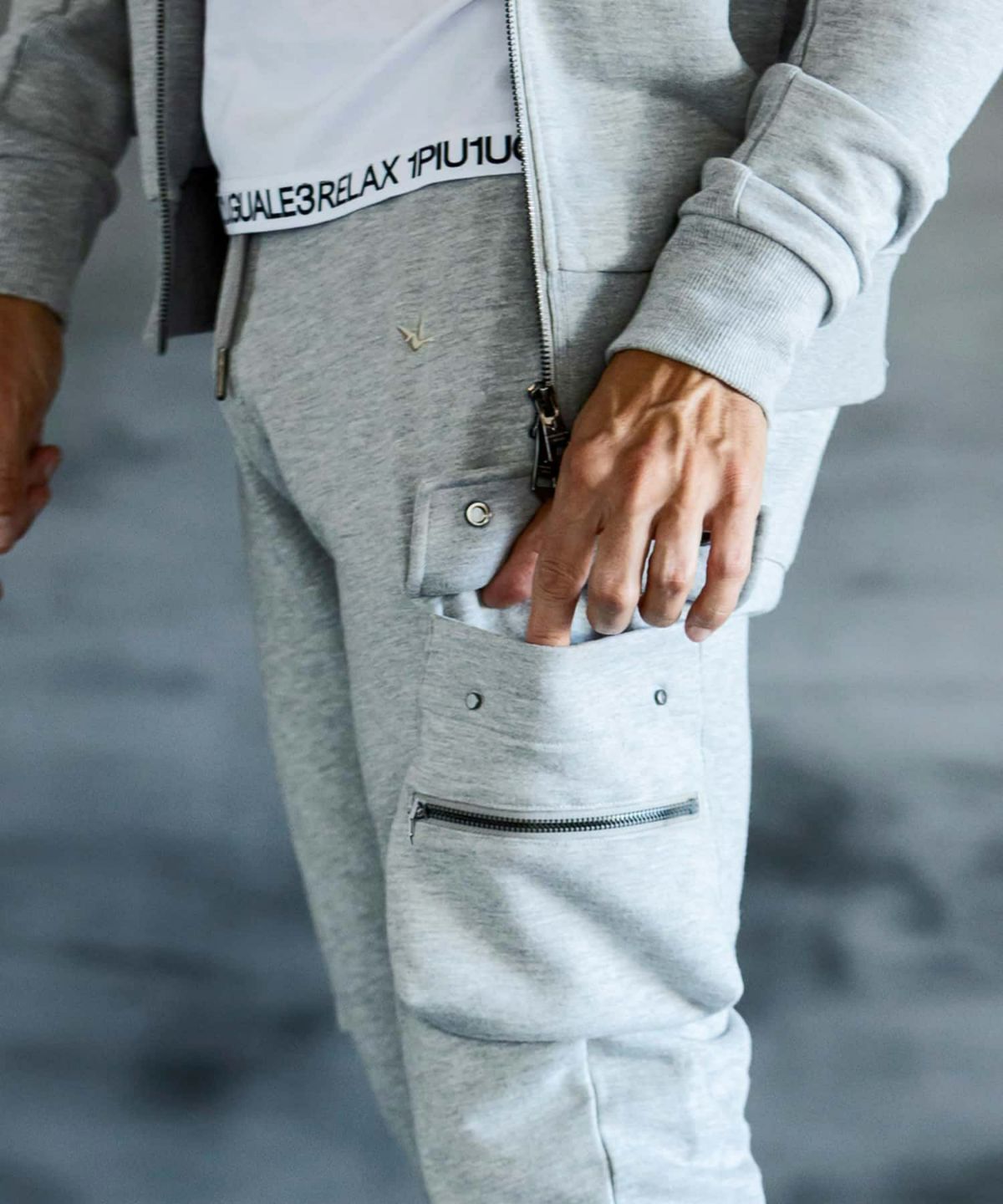 1PIU1UGUALE3 RELAX(ウノピゥウノウグァーレトレ リラックス