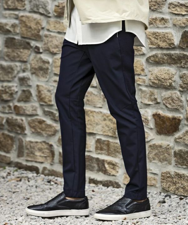 1PIU1UGUALE3 RELAX(ウノピゥウノウグァーレトレ リラックス)ジップ