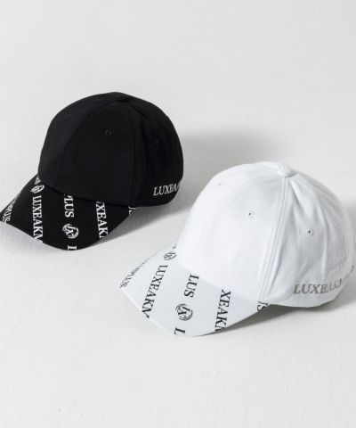 LUXEAKMPLUS(リュクスエイケイエムプラス)ゴルフ 総柄ロゴキャップ