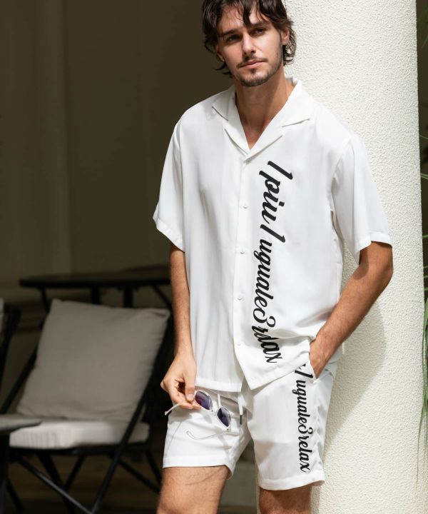 1PIU1UGUALE3 RELAX(ウノピゥウノウグァーレトレ リラックス)縦ロゴ