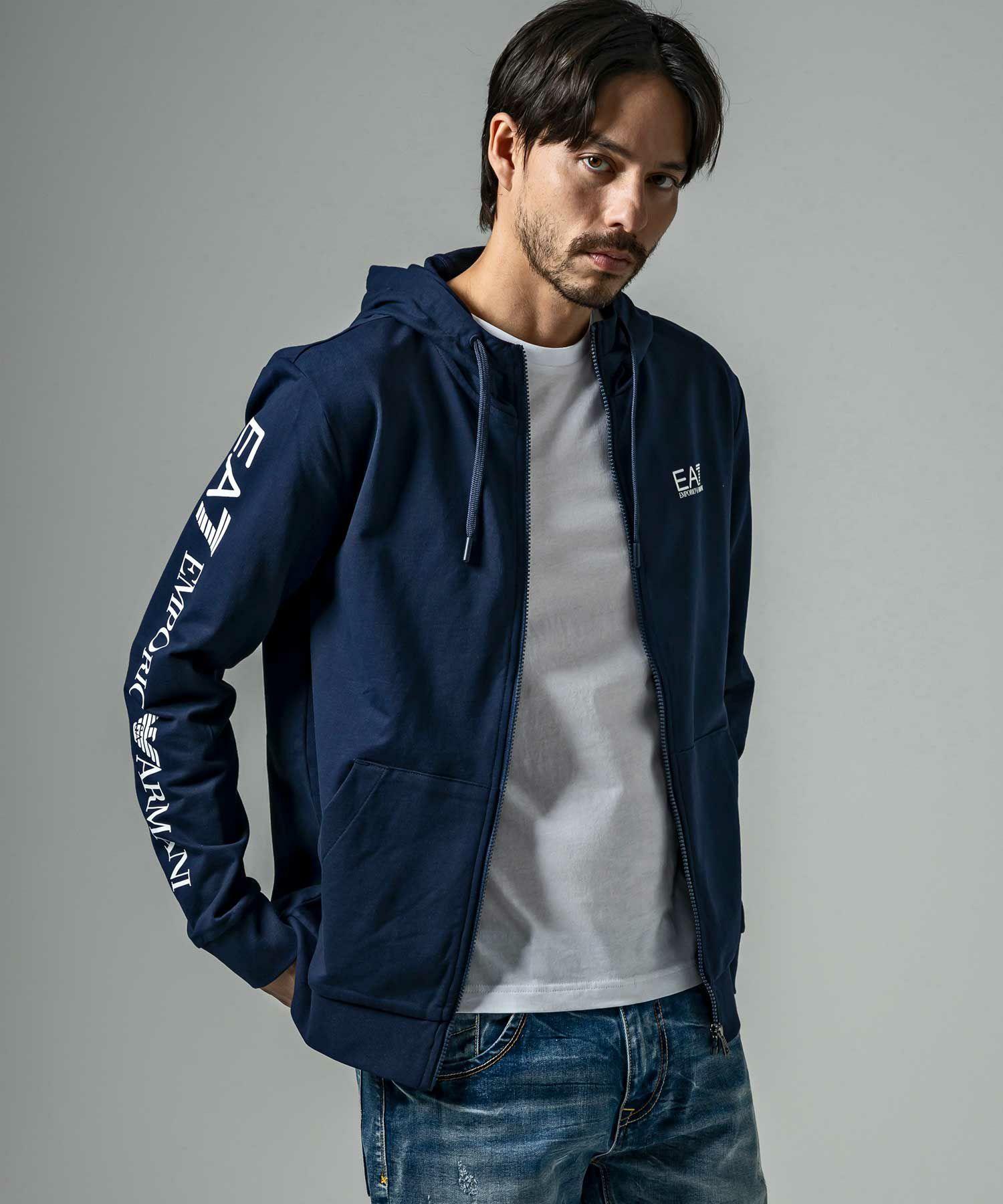 EMPORIO ARMANI EA7(イーエーセブン)TRAIN LOGO SERIES M HOODIE FZ 