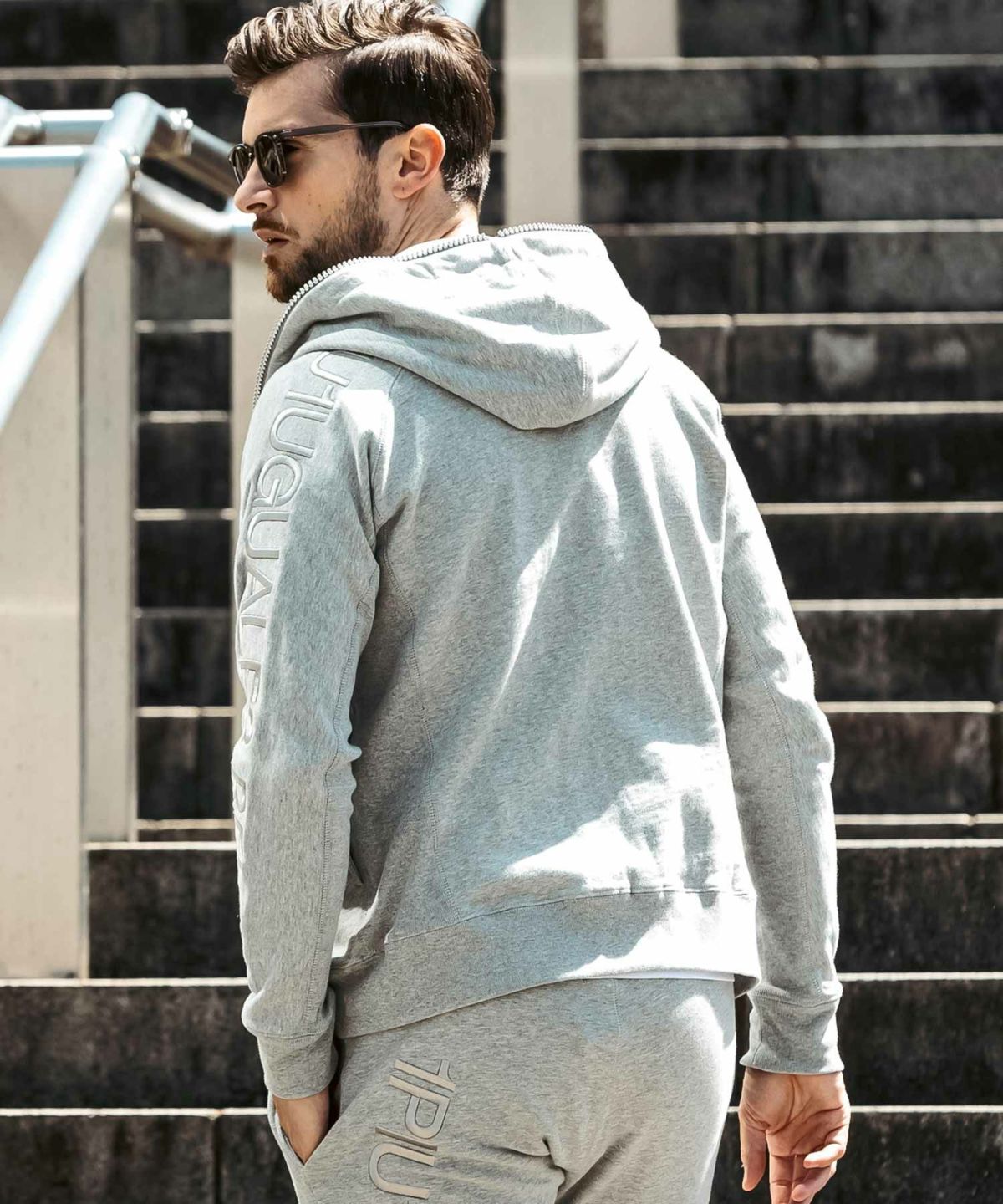 1PIU1UGUALE3 RELAX(ウノピゥウノウグァーレトレ リラックス)ライン