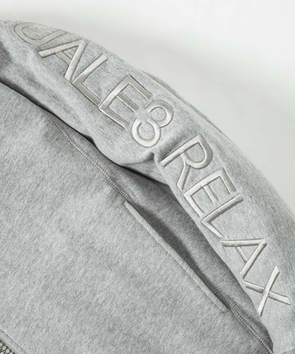 【メルカラリン様】ウノピゥウ 1PIU1UGUALE3 ロゴ総柄 白 グレー S 1PIU1UGUALE3 RELAX(ウノピゥウノウグァーレトレ リラックス