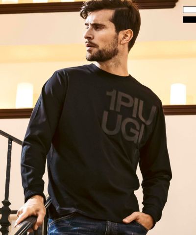1PIU1UGUALE3 RELAX(ウノピゥウノウグァーレトレ リラックス)フェイクレザーロゴロングTシャツ