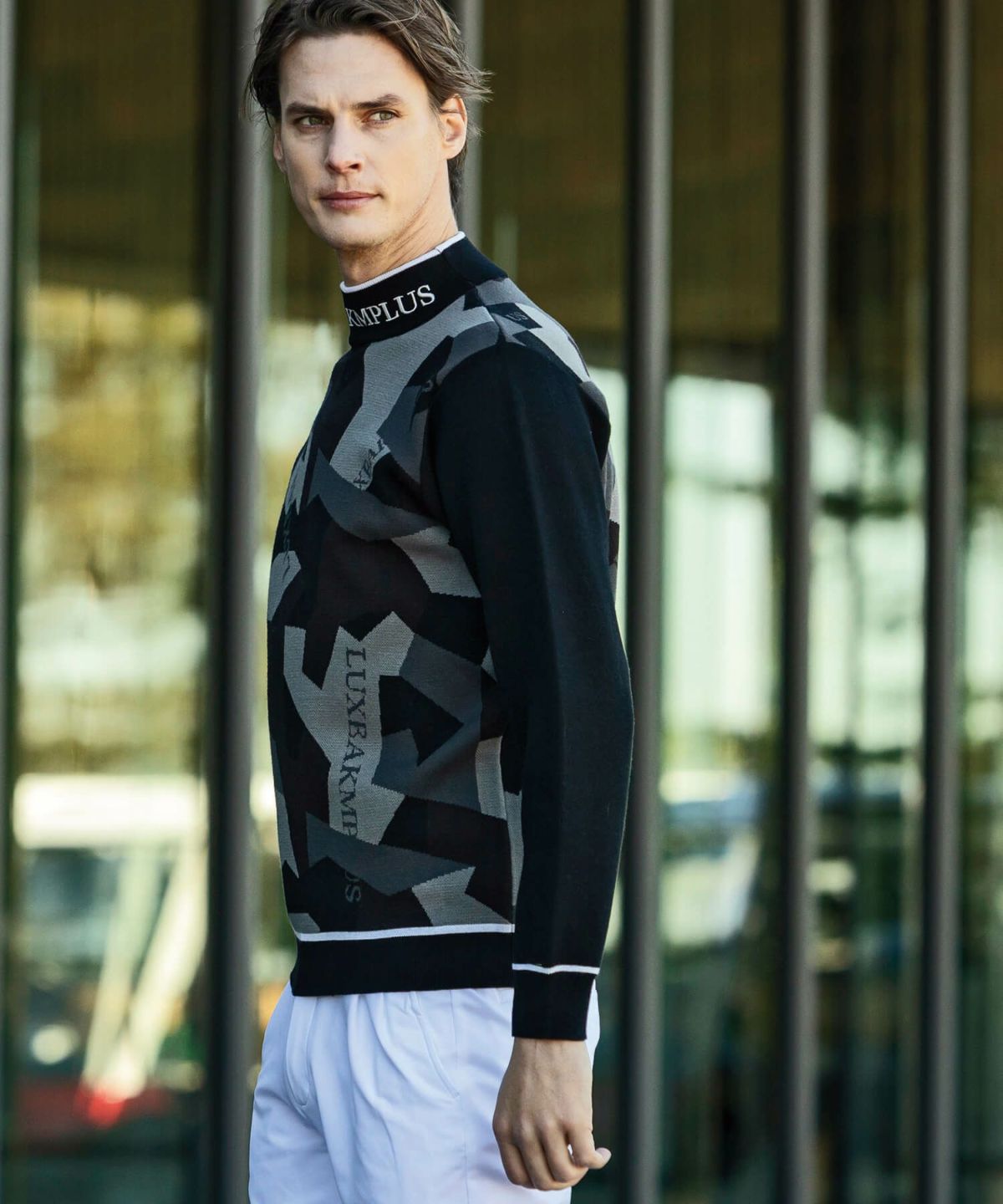 LUXEAKMPLUS(リュクスエイケイエムプラス)ゴルフ カモ柄モックネック