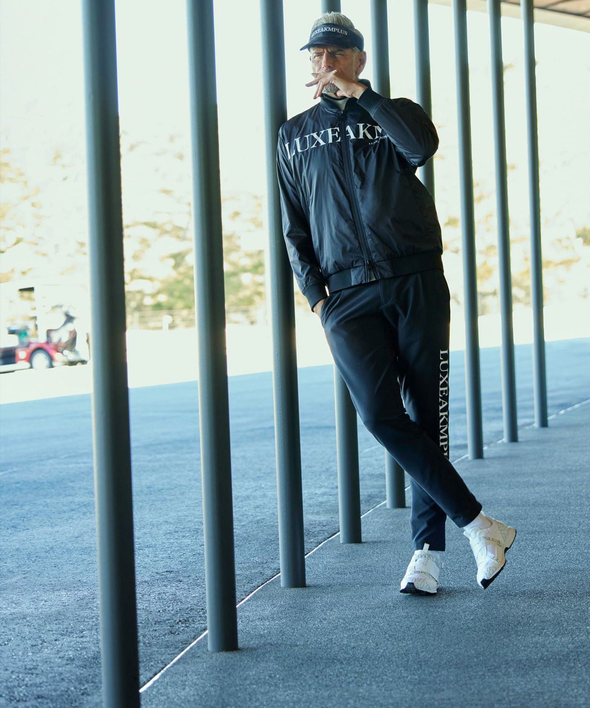 LUXEAKMPLUS(リュクスエイケイエムプラス)ゴルフ 軽量フルジップ