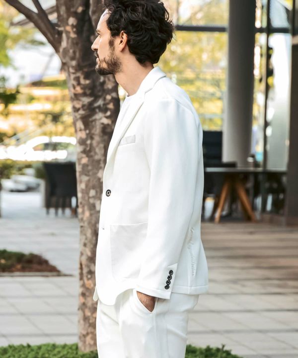 1PU1UGUALE3 ストレッチスタンドジャケット ホワイト 1PIU1UGUALE3 RELAX ナイロンジャケット 1PIU1UGUALE3 RELAX(ウノピゥ