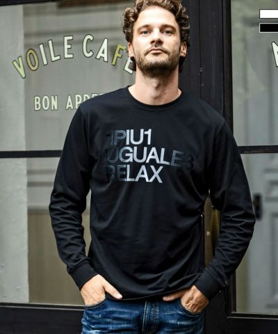 1PIU1UGUALE3 RELAX(ウノピゥウノウグァーレトレ リラックス)グラデーションフロッキーロゴロングTシャツ