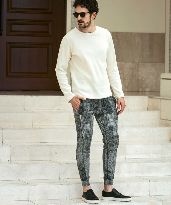 1PIU1UGUALE3 RELAX(ウノピゥウノウグァーレトレ リラックス)ハウンド