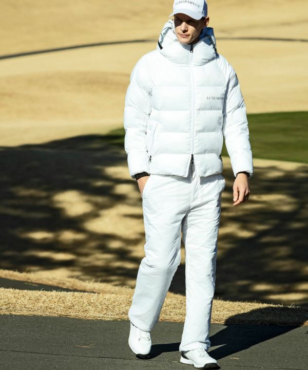 LUXEAKMPLUS(リュクスエイケイエムプラス)ゴルフ サイドロゴ中綿ワイド