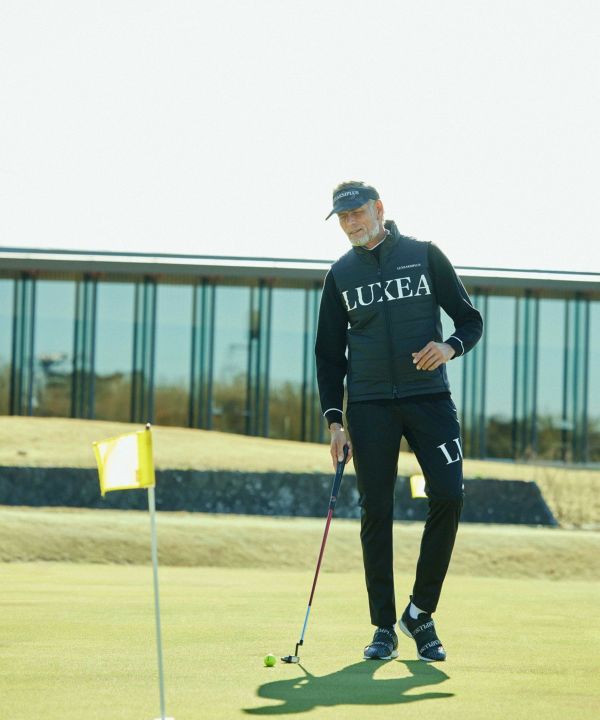 LUXEAKMPLUS(リュクスエイケイエムプラス)ゴルフ 防風軽量ナイロン