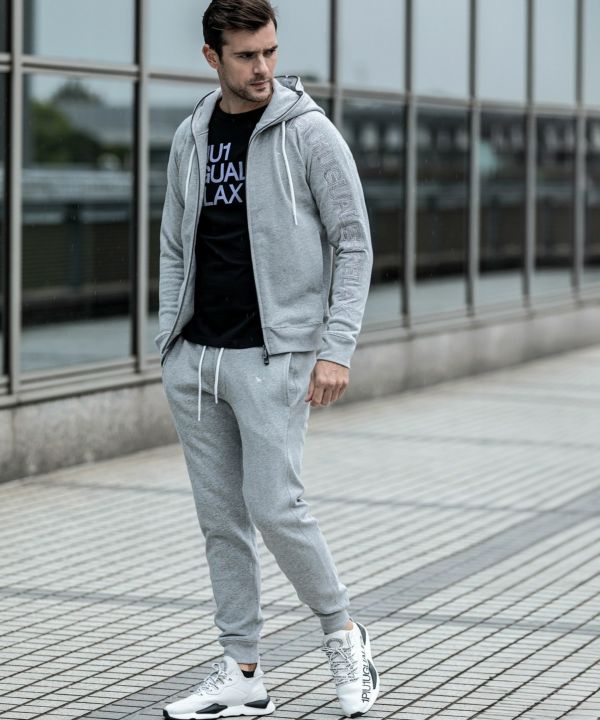 1PIU1UGUALE3 RELAX(ウノピゥウノウグァーレトレ リラックス