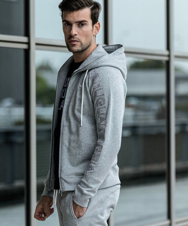 値下げ新品1PIU1UGUALE3 ウノピゥウノウグァーレトレS 公式】1PIU1UGUALE3 RELAX（ウノ ピゥ ウノ ウグァーレ トレ