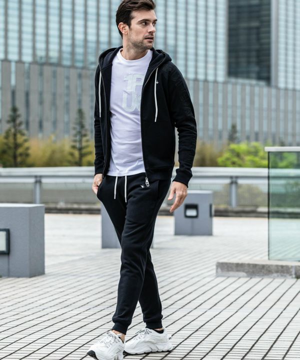 1PIU1UGUALE3 RELAX(ウノピゥウノウグァーレトレ リラックス