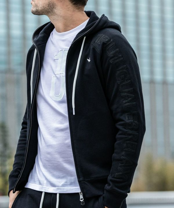 1PIU1UGUALE3 RELAX(ウノピゥウノウグァーレトレ リラックス)スリーブ