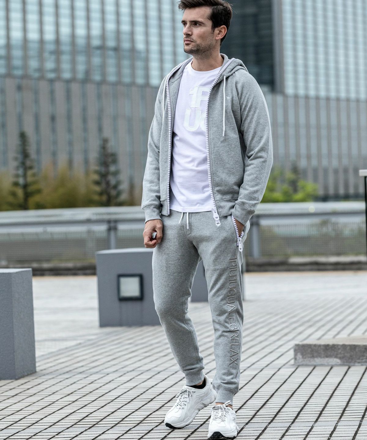 1PIU1UGUALE3 RELAX(ウノピゥウノウグァーレトレ リラックス)ビッグ