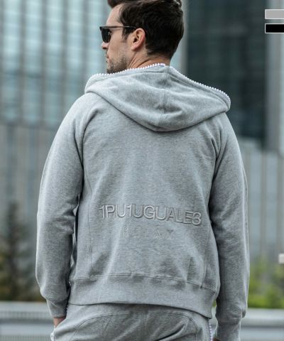 1PIU1UGUALE3 RELAX(ウノピゥウノウグァーレトレ リラックス)ビックファスナーバック刺繍ロゴパーカー