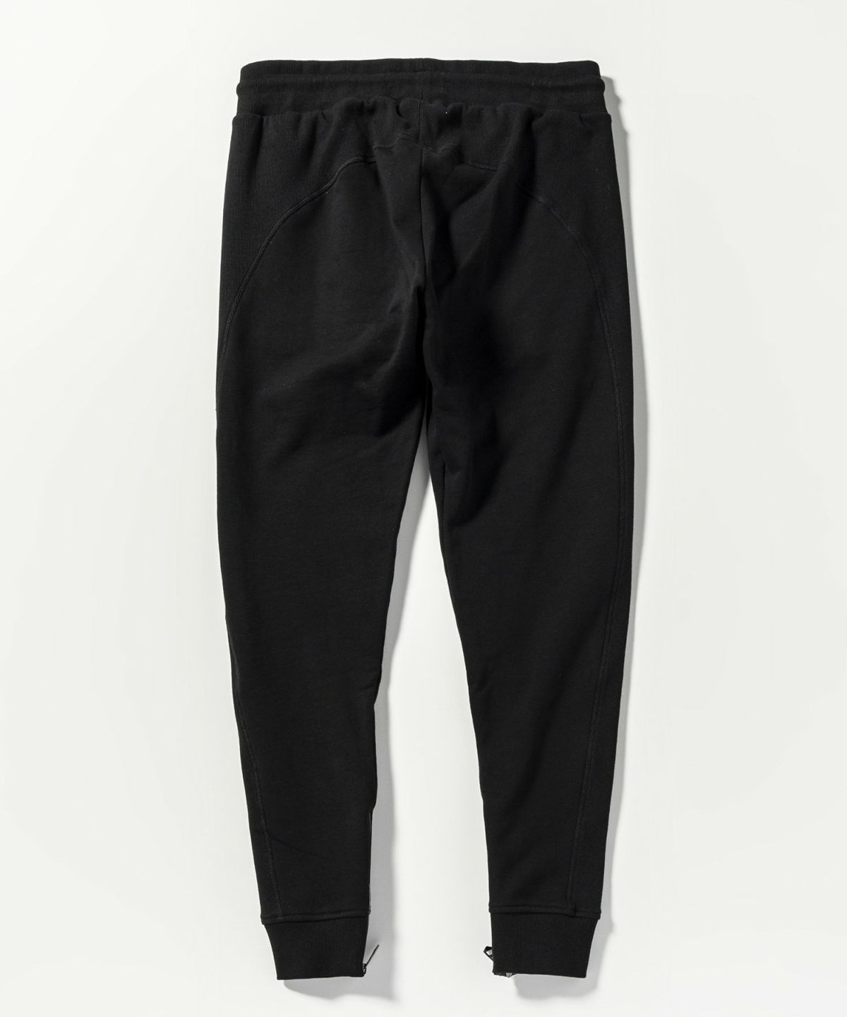 1PIU1UGUALE3 RELAX(ウノピゥウノウグァーレトレ リラックス)ジップ