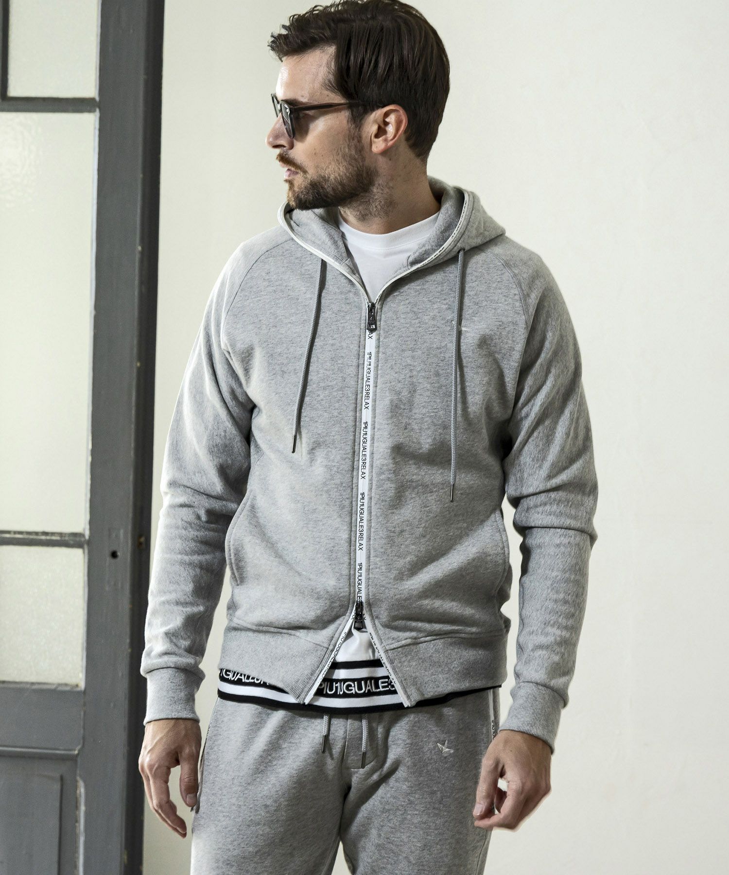 1PIU1UGUALE3 RELAX(ウノピゥウノウグァーレトレ リラックス