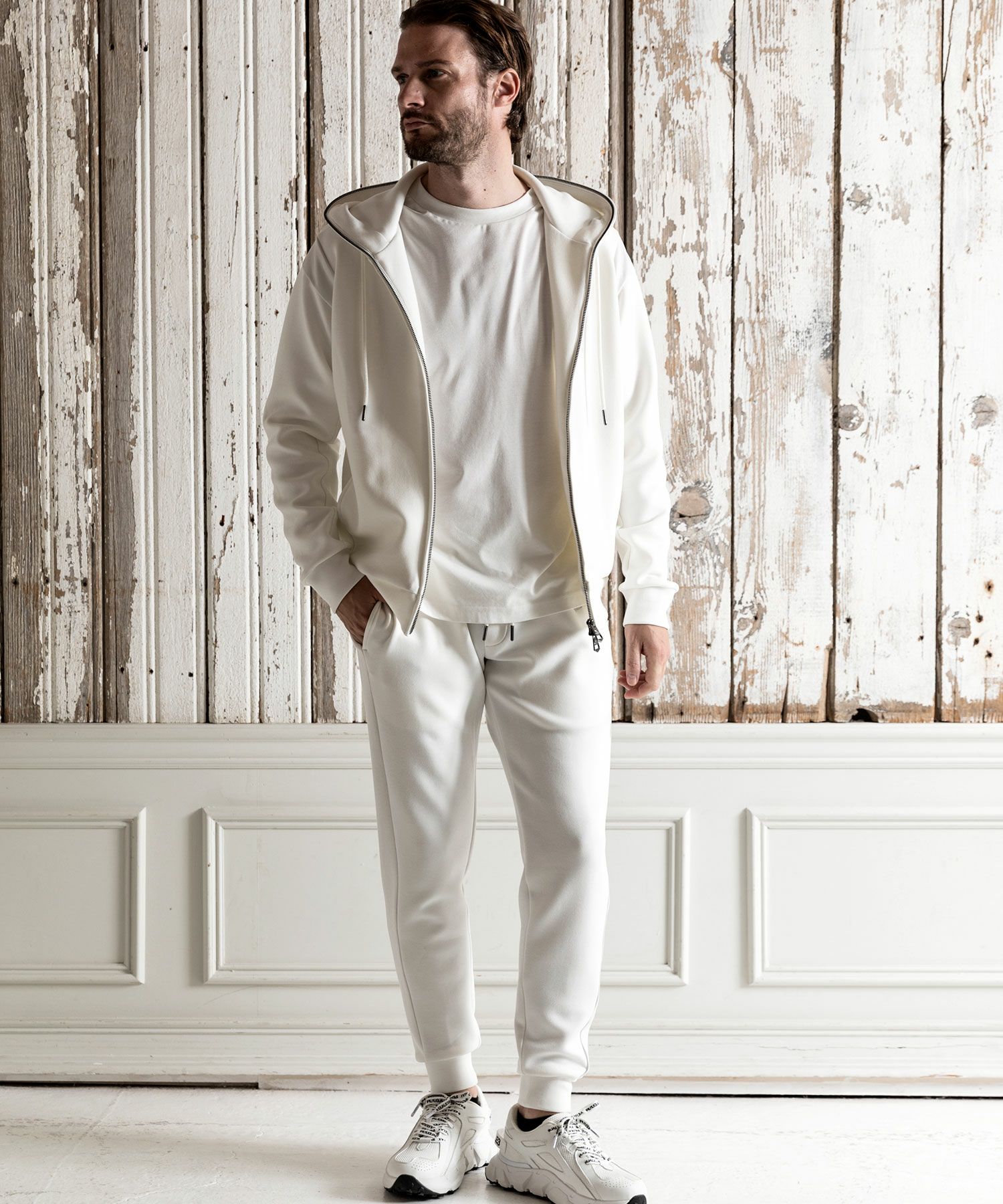 1PIU1UGUALE3 RELAX(ウノピゥウノウグァーレトレ リラックス)レザー