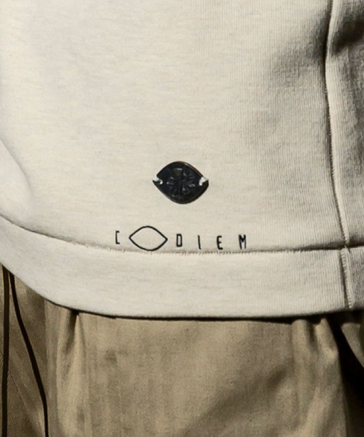 C DIEM(カルペディエム)レザーパイピングモックネックシャツ | SHIFFON