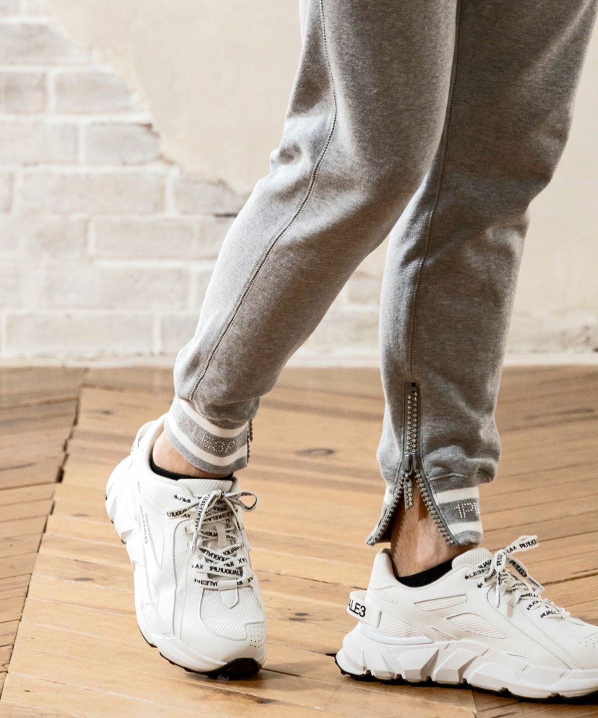 1PIU1UGUALE3 RELAX(ウノピゥウノウグァーレトレ リラックス)ライン