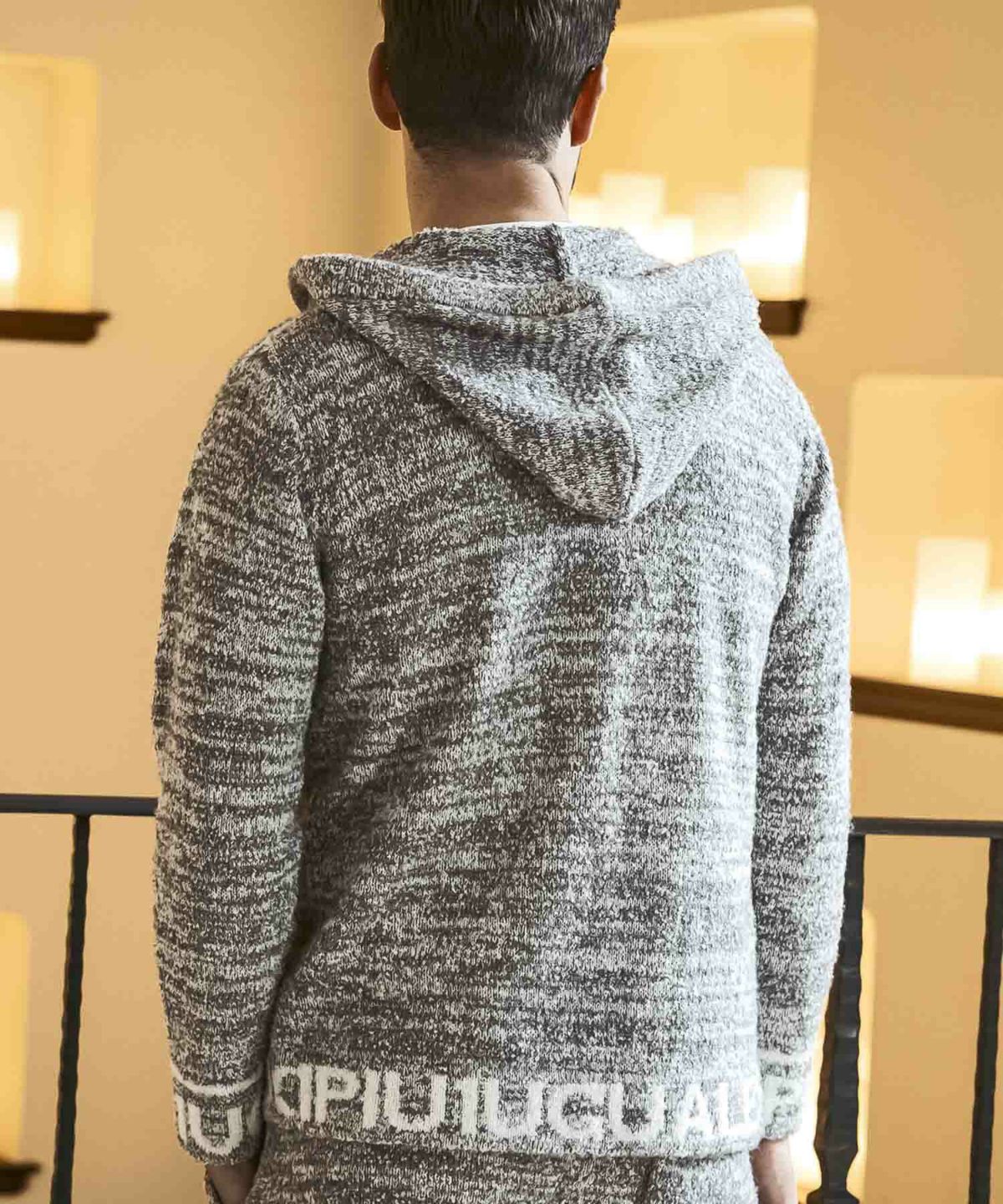 1PIU1UGUALE3 RELAX(ウノピゥウノウグァーレトレ リラックス)裾