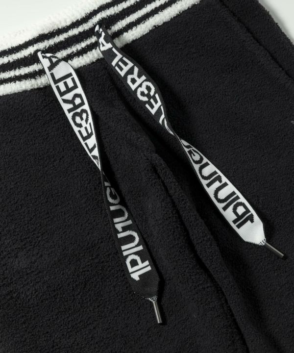 限定SALE【未使用品】1PIU1UGUALE3 クリースリブスラックス L 1PIU1UGUALE3 RELAX(ウノピゥウノウグァーレトレ リラックス)裾