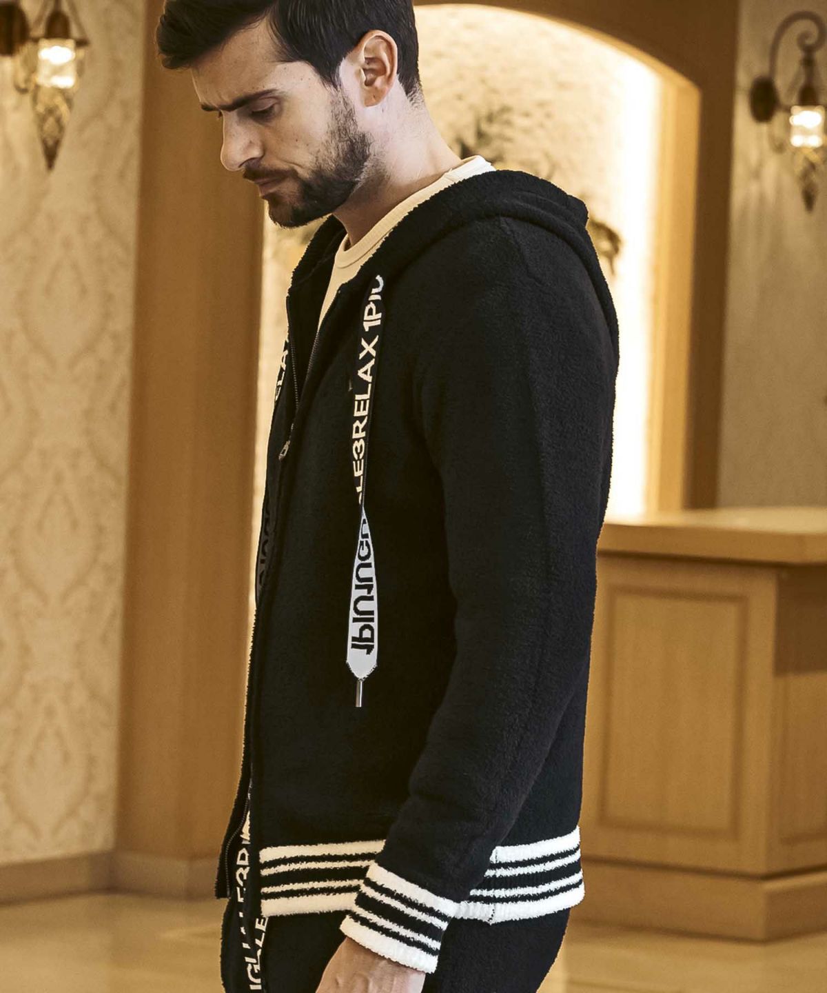 1PIU1UGUALE3 RELAX(ウノピゥウノウグァーレトレ リラックス)裾ライン