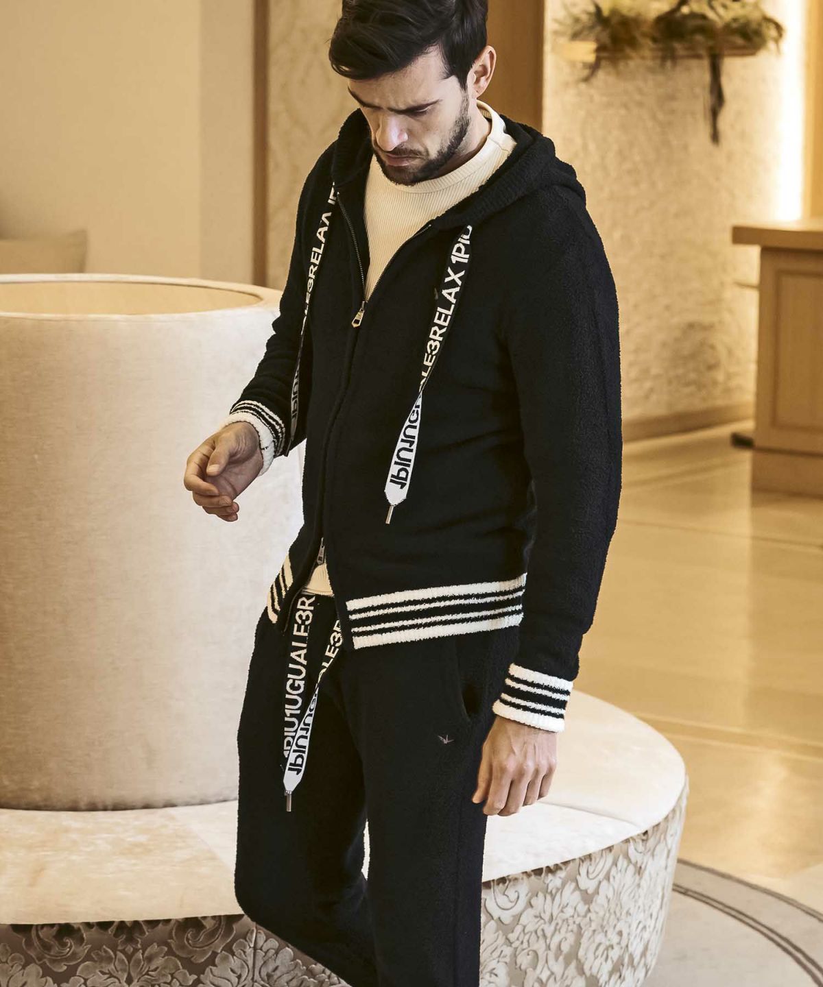 1PIU1UGUALE3Relax ブラック ハイネック M 1PIU1UGUALE3Relax ブラック ハイネック M 1PIU1UGUALE3Relax ブラック