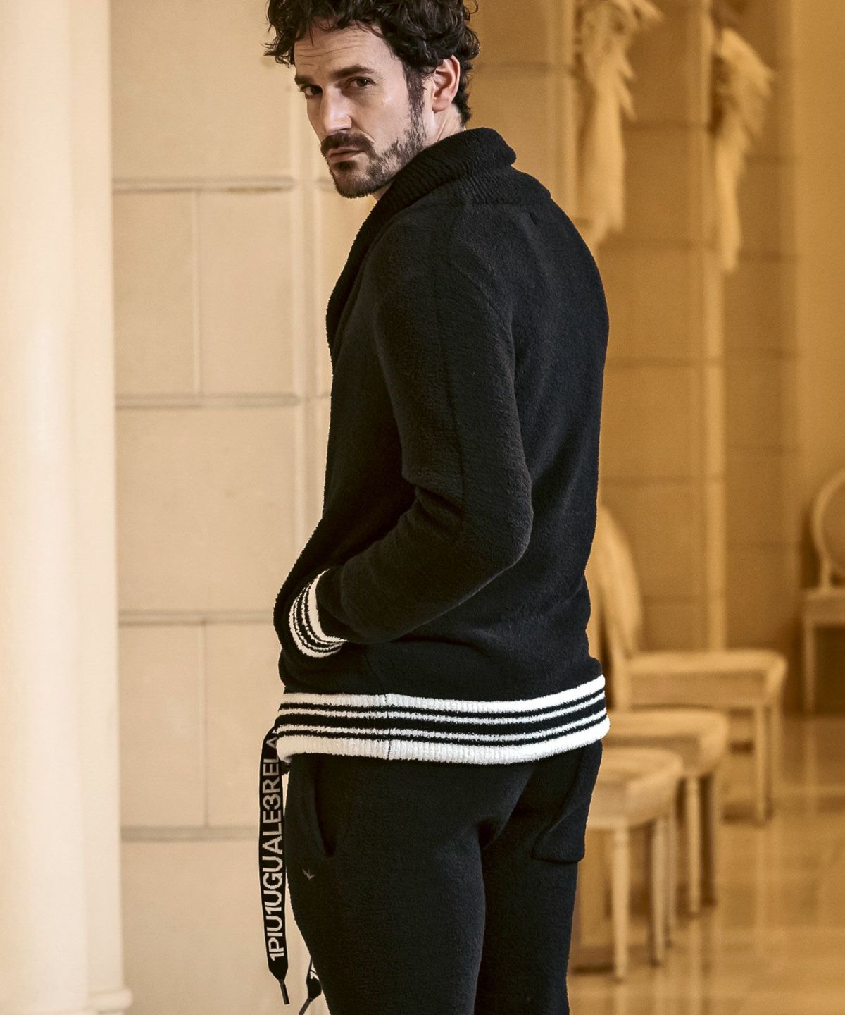 1PIU1UGUALE3 RELAX(ウノピゥウノウグァーレトレ リラックス)裾ライン