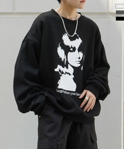 Confirm（コンファーム）ワンポイントロゴ / フォトプリント / Shadowガールプリント ビッグシルエット 裏起毛プルオーバースウェット ユニセックス