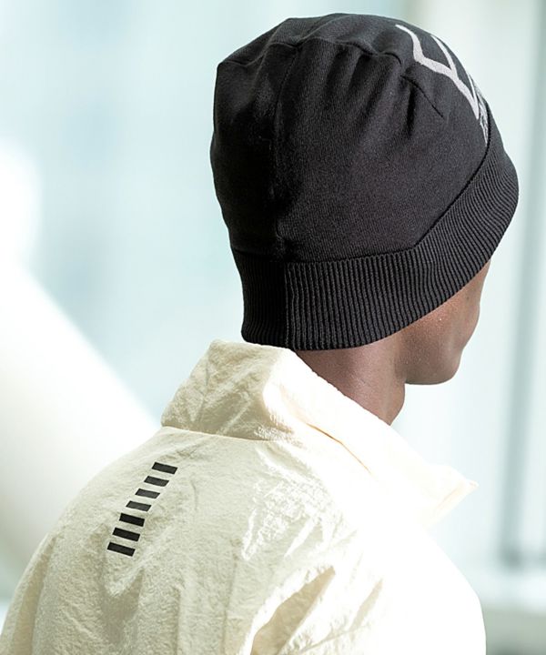 EMPORIO ARMANI EA7(イーエーセブン)ロゴビーニー/ニット帽/ニット