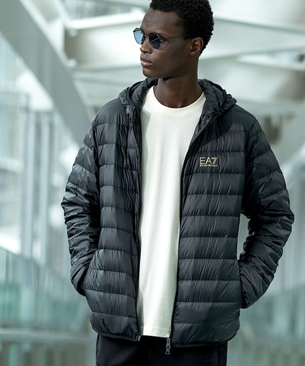 EMPORIO ARMANI EA7(イーエーセブン)ダウンジャケット